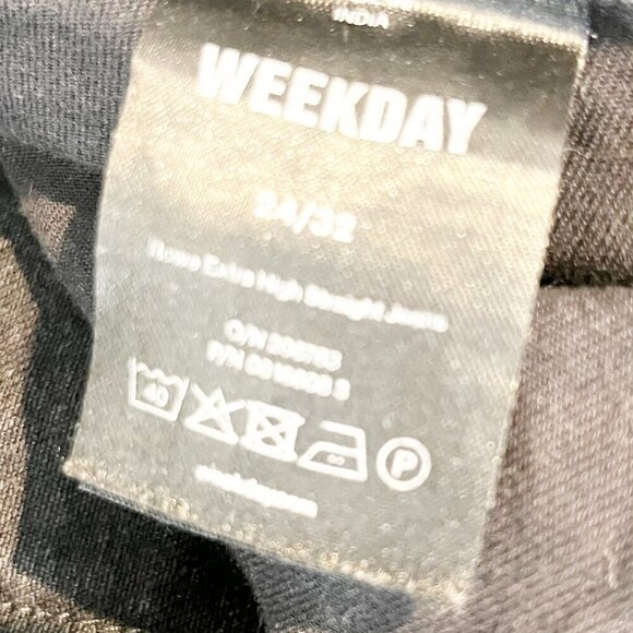 Weekday | Rowe Extra High Waisted Black Jeans - Picture 7 of 7